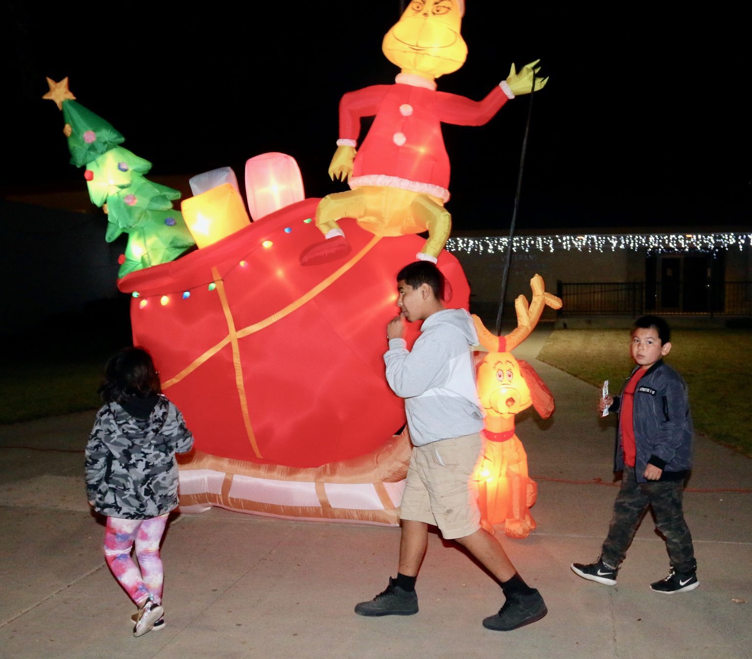 lemoore christmas parade inflatable